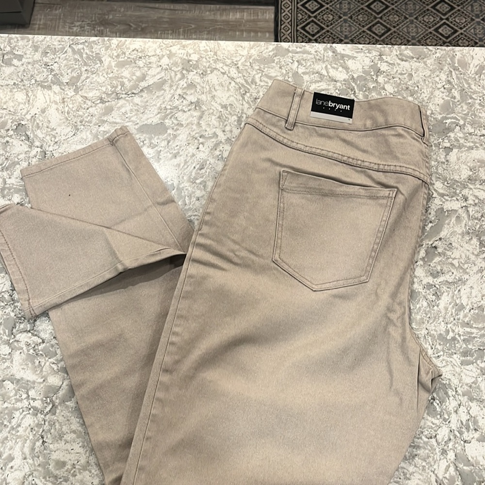 NWT- Women’s Size 18 Lane Bryant Straight Leg Sparkle Jeans